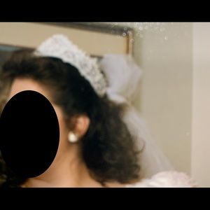 White crown style veil